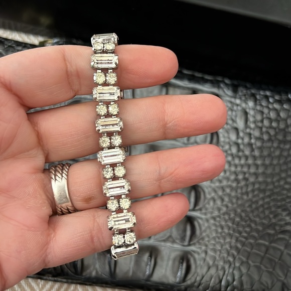 ALBERT WEISS VINTAGE CRYSTAL Art Deco Style BRACELET IN SILVER - Picture 11 of 15